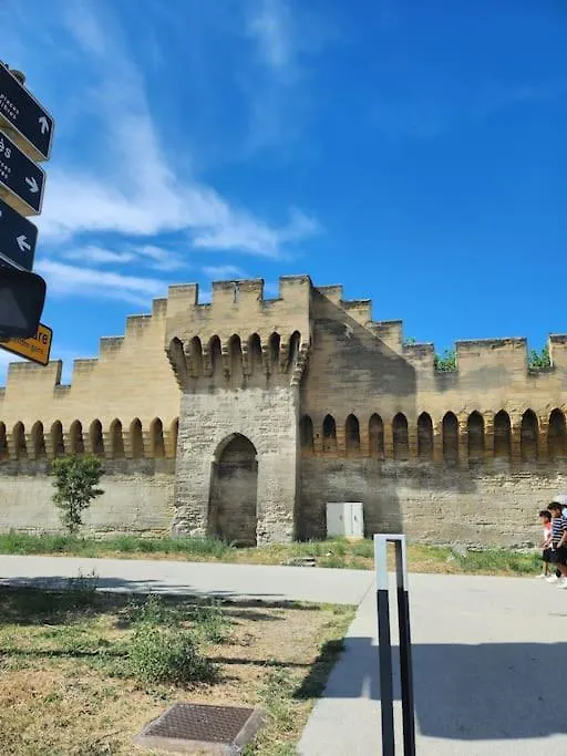 Gaby - Du Cachet Pour Toute La Famille Avignon 0*,